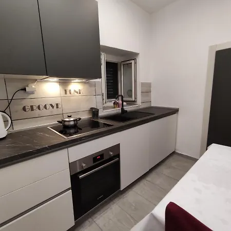 Apartment Tona *
