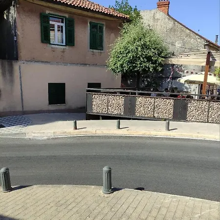 Apartment Tona Sibenik